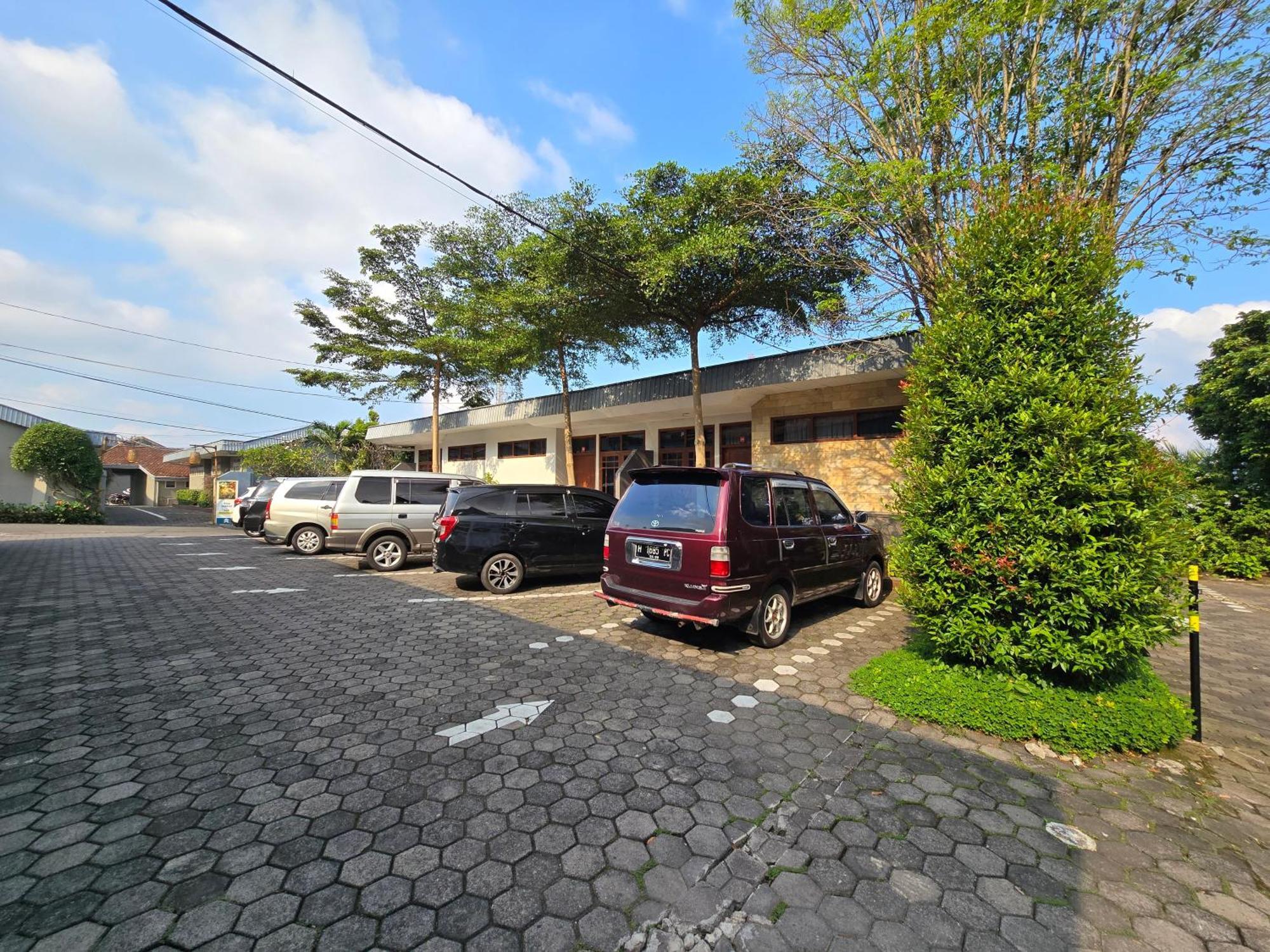 Kusma Hotel Bandungan Semarang Luaran gambar