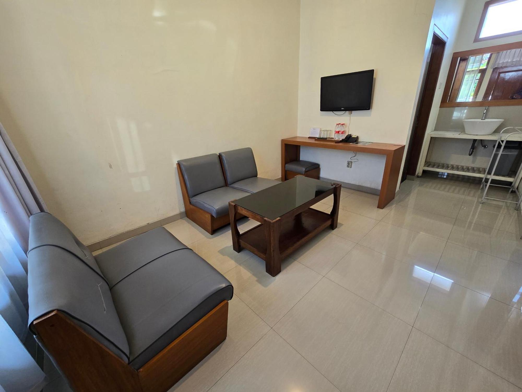 Kusma Hotel Bandungan Semarang Luaran gambar