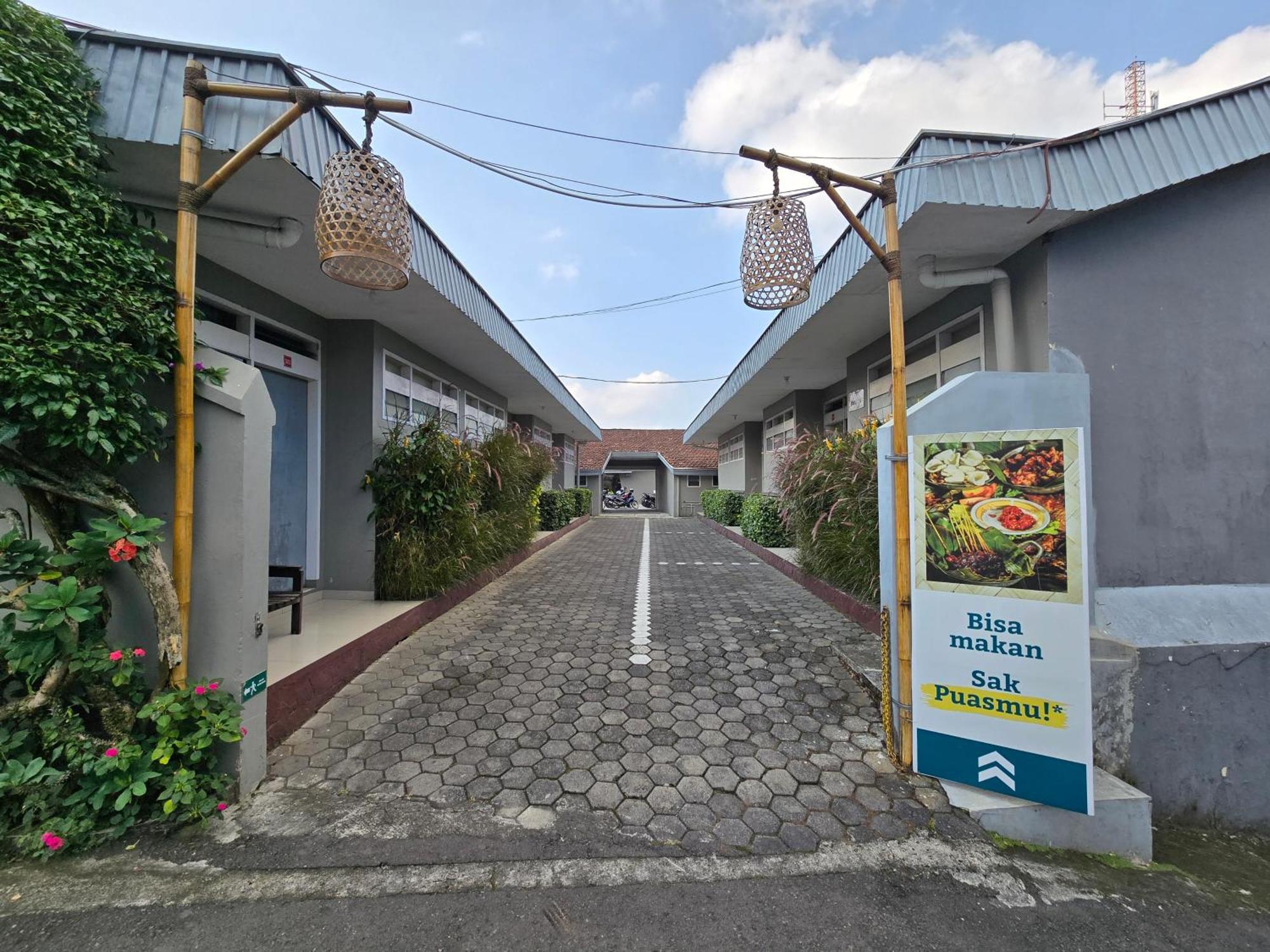 Kusma Hotel Bandungan Semarang Luaran gambar