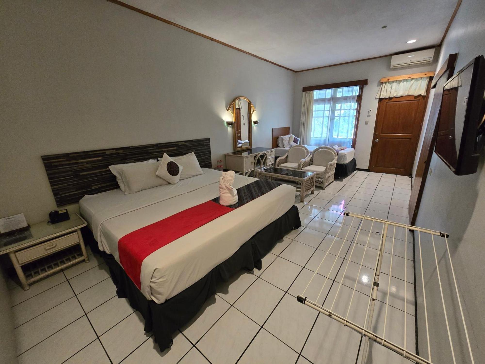 Kusma Hotel Bandungan Semarang Luaran gambar